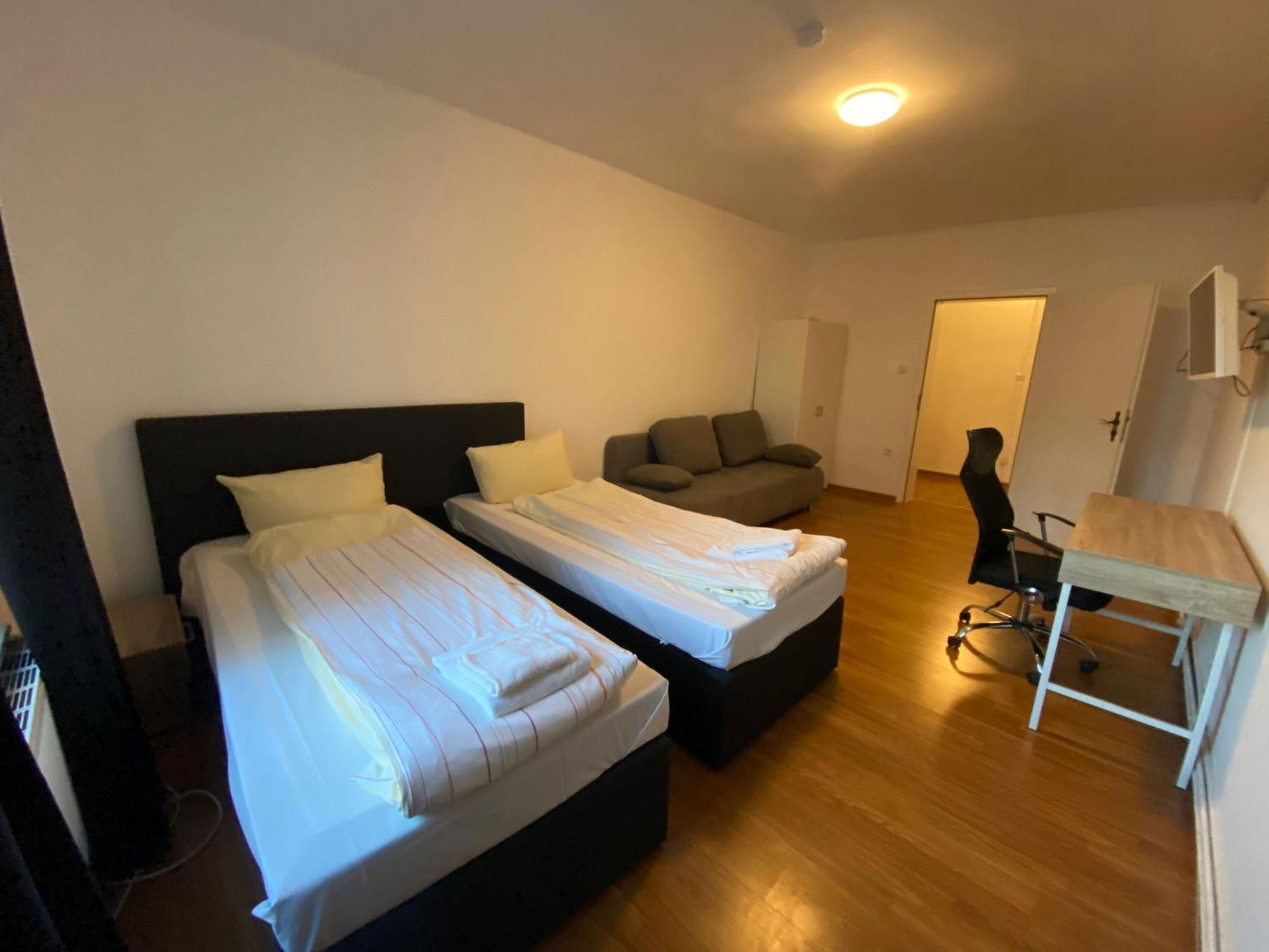 City Apartments Direkt Am Hauptbahnhof - Perfekt Fuer Pendler Und Monteure Neumuenster Exterior photo