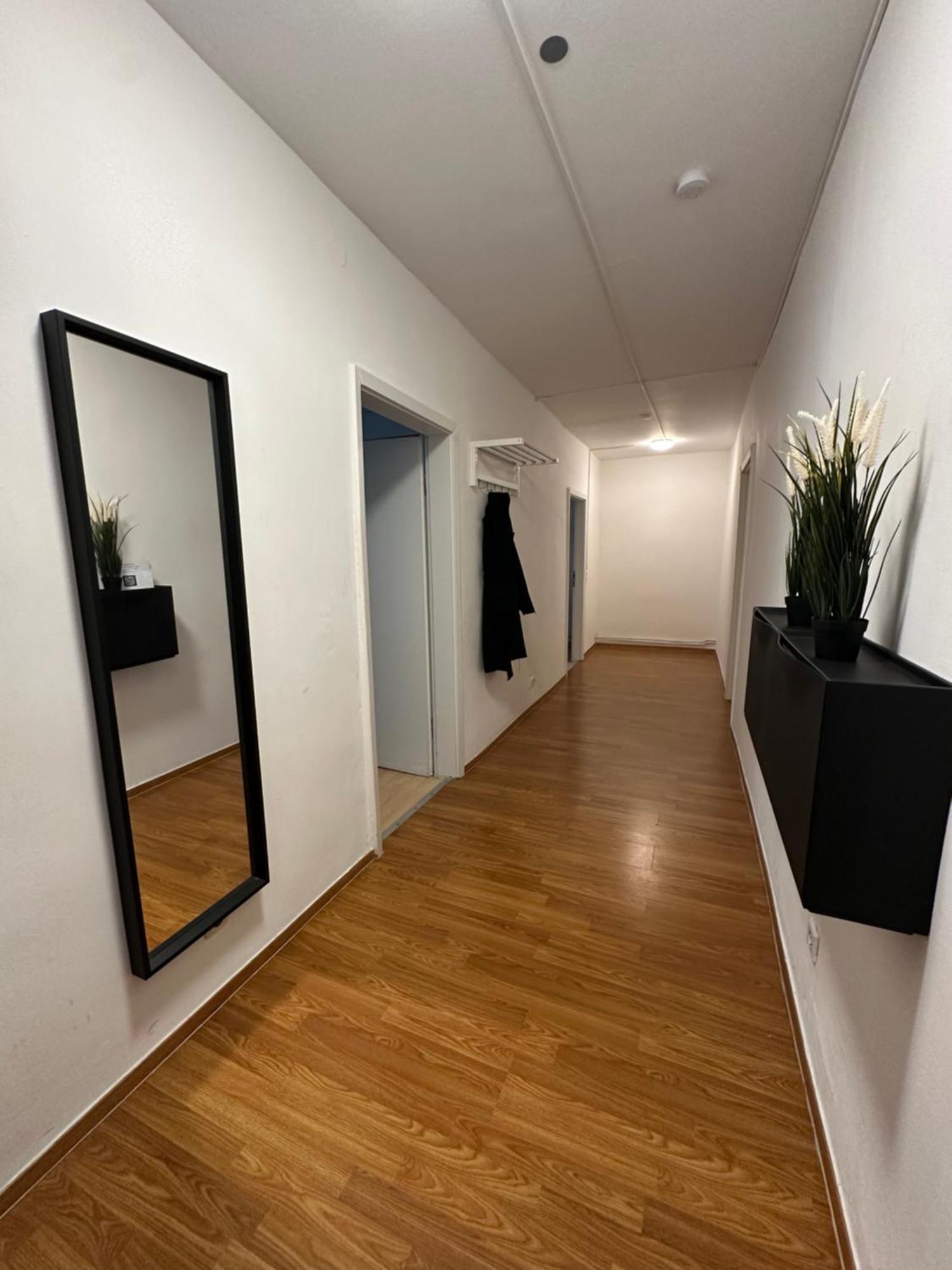 City Apartments Direkt Am Hauptbahnhof - Perfekt Fuer Pendler Und Monteure Neumuenster Exterior photo